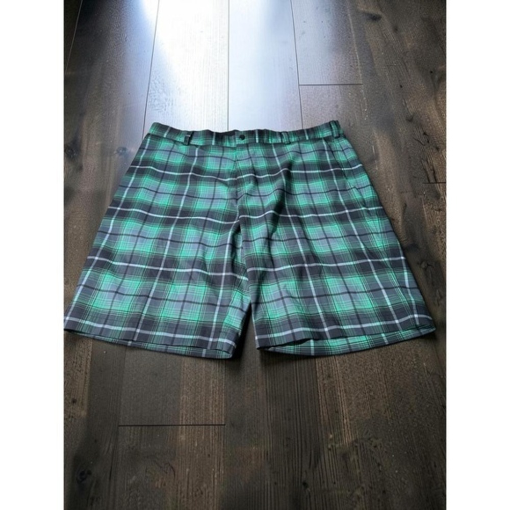 Nike Golf Tour Performance Dri-FIT Plaid Shorts Mens 38 Green Black Grey  Tartan